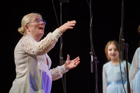 Srečanje otroških in mladinskih pevskih zborov, Naše pesmi naj donijo (17)